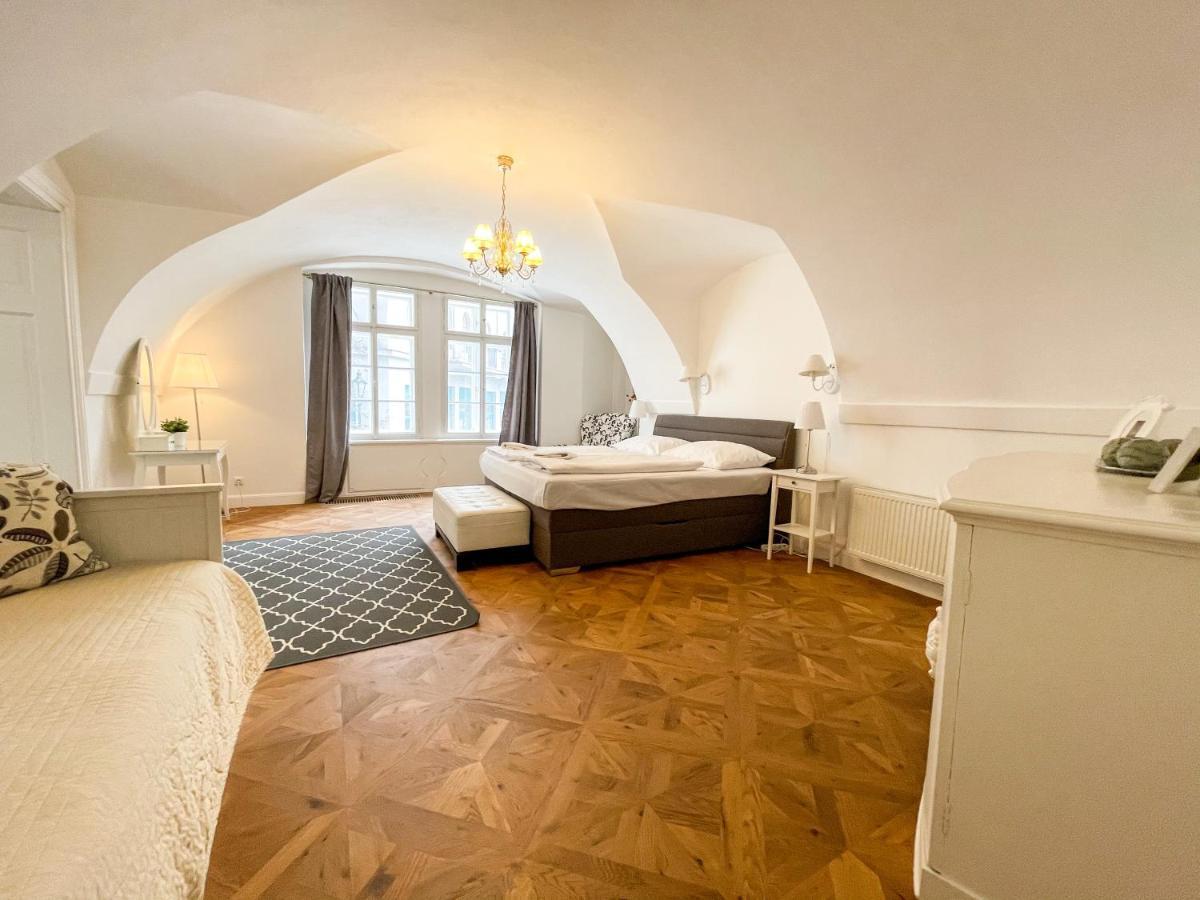 U Obecního dvora 3 - Old Town Apartment Praga Exterior foto
